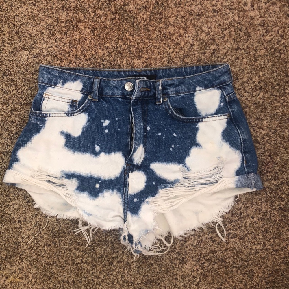 Bleached shorts